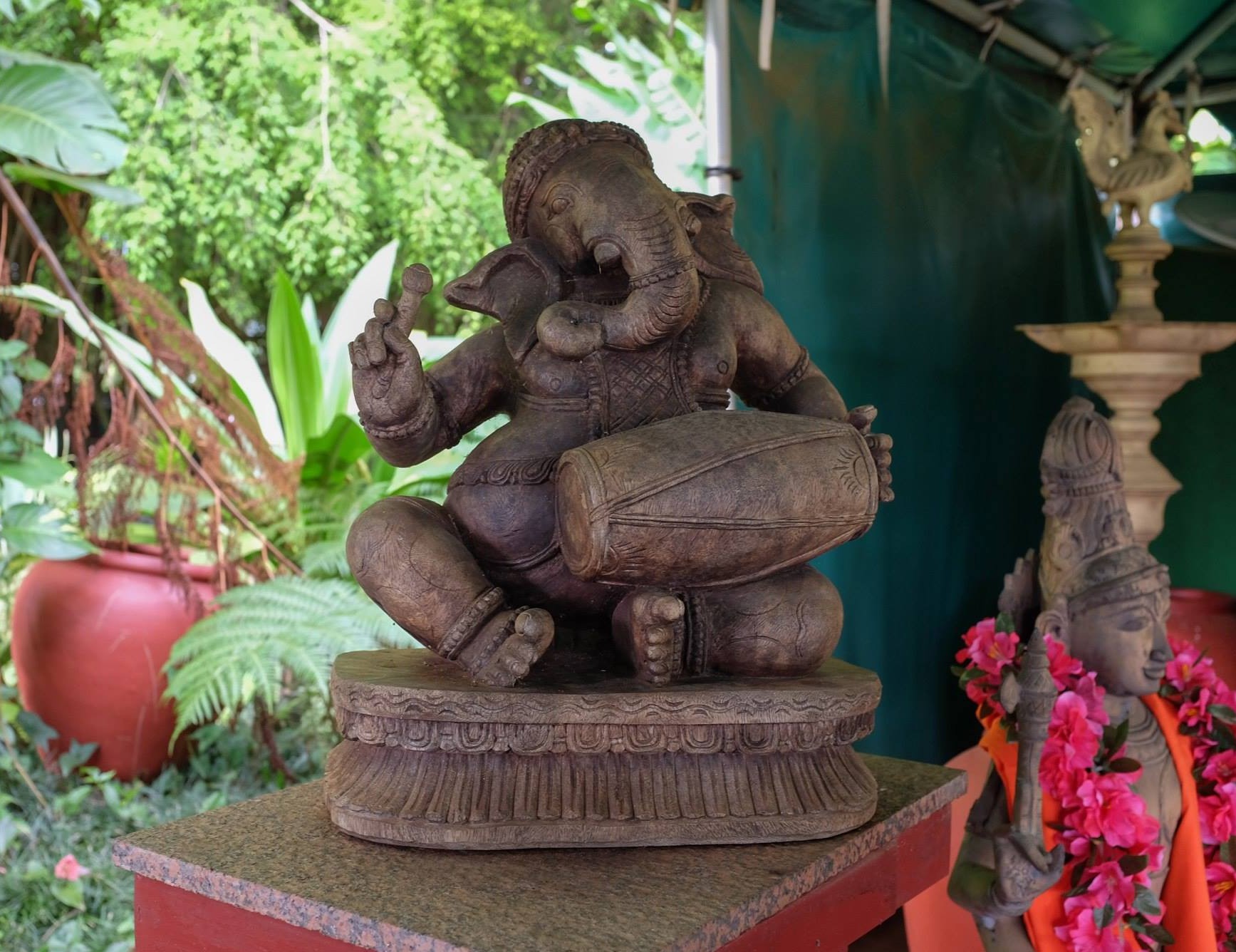 Ganesha Chant Gannanaam Tva